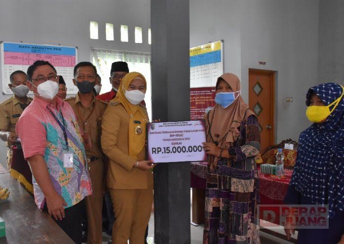 Bupati Demak Serahkan Bantuan RTLH Kepada 73 Warga di Gajah