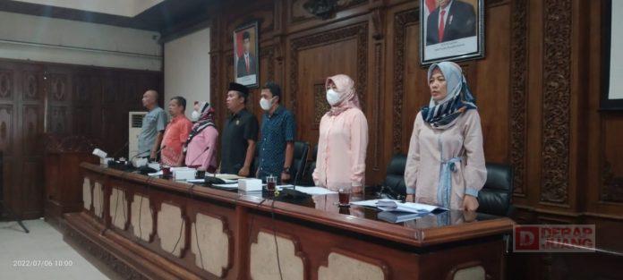 Fraksi PDI Perjuangan Gelar Rapat Dengar Pendapat dengan Pedagang Pasar Salatiga