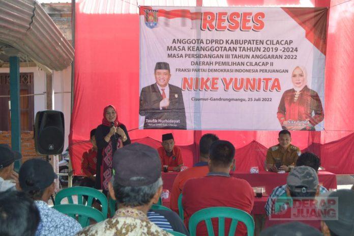 Gelar Temu Akrab, Nike Yunita Serap Aspirasi Warga Cisumur