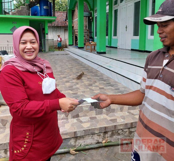 Jelang Idul Adha, Dhini Berikan Bantuan untuk Masjid Darussalam