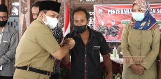 Ngesti Nugraha Serahkan Bantuan Sosial Kepada 24 Korban Bencana