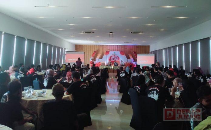 Persiapan Pemilu Serentak, Donny Berikan Pendidikan Politik (2)