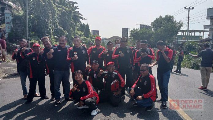 Reaksi Cepat Tanggap Satgas DPD Partai Singkirkan Pohon Tumbang (2)