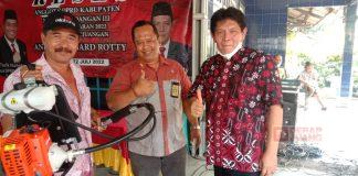 Serahkan Bantuan Mesin Potong Rumput, Andry: Gunakan dan Rawat dengan Baik