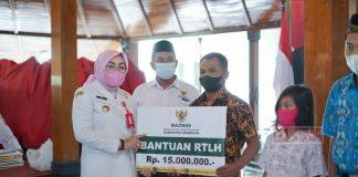 Serahkan Bantuan RTLH, Sri Sumarni Harap Kebermanfaatan Terjadi di Masyarakat