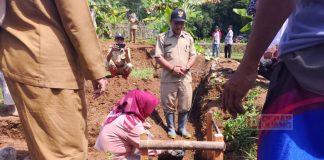 Sri Ruwiyati Lakukan Peletakan Batu Pertama Pembangunan Kolam Ikan Nila