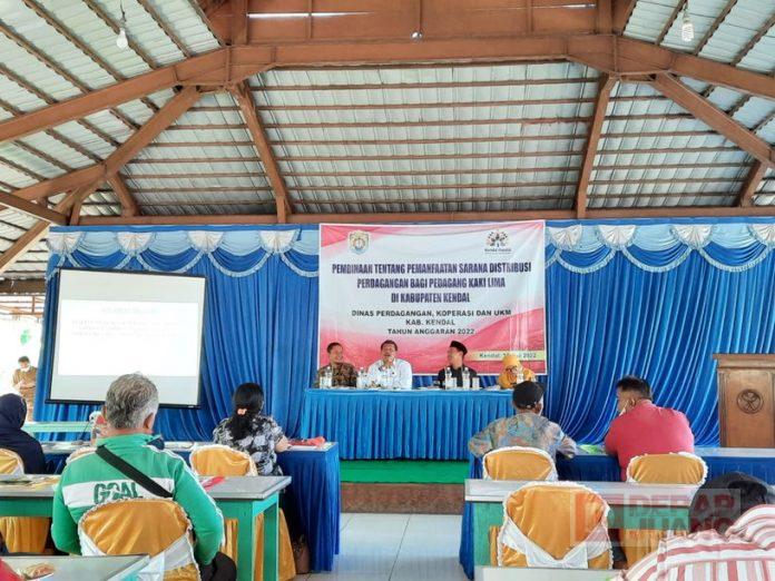 Suyuti Beri Motivasi Pedagang Kaki Lima di Kendal