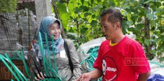 Kadarwati Beri Support Pengrajin Tas Plastik