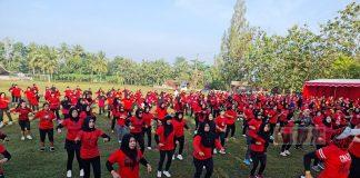 Sri Rejeki dan Ibu-ibu Desa Kerjo Lor Gelar Senam Bersama