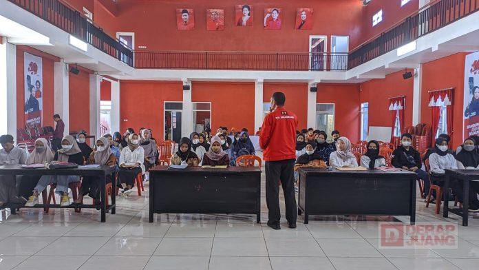 Wujud Nyata Kepedulian PDI Perjuangan Melalui Program KIP Kuliah