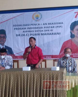 Bagikan PIP Mbak Puan, Agus Siswanto Harap Siswa Giat Belajar