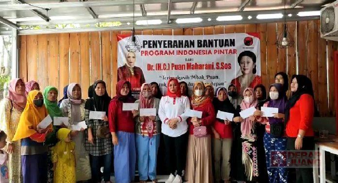 Bagikan PIP Mbak Puan, Nike Yunita Harap Pelajar Makin Giat Belajar