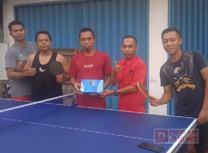 Berikan Perlengkapan Olahraga, Langkah Junarso Bangkitkan Spirit di Masyarakat