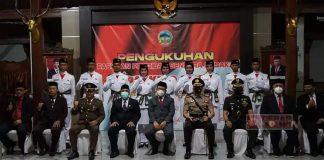 Bupati Husein Kukuhkan Paskibra HUT ke-77 RI Tingkat Kabupaten Banyumas