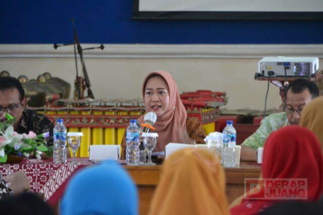 Bupati Tiwi Minta Dindikbud Lombakan One School One Innovation