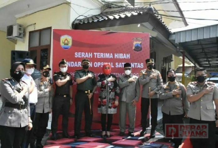 Dukung Penanganan Lakalantas, Sri Sumarni Serahkan Kendaraan ke Polres Grobogan