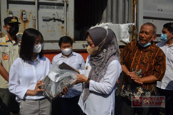 Kerja Kader Banteng Bawa Ekonomi Menggeliat, Purbalingga Ekspor Gula Kelapa Organik Ke Malaysia