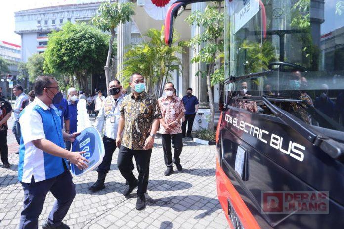 Luncurkan Bus Listrik Semarang, Mas Hendi Punya Fitur Kecerdasan Buatan