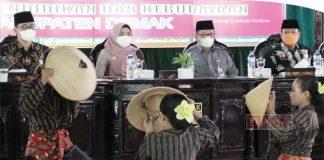 Mbak Eisti: Gempur Rokok Ilegal, Kreativitas Ruang Seni Begitu Diperlukan