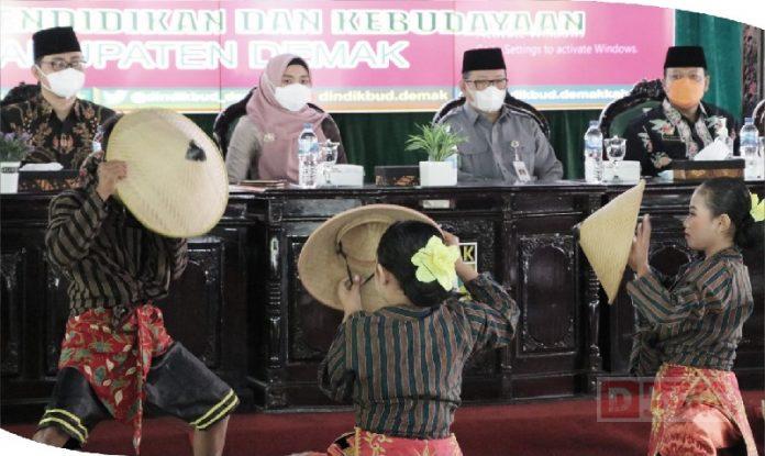 Mbak Eisti Gempur Rokok Ilegal, Kreativitas Ruang Seni Begitu Diperlukan