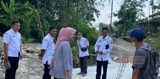 Mbak Mega Bantu Pembangunan Talud di Desa Pulokulon