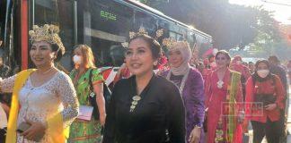 PDI Perjuangan Longmarch ke KPU, Diiringi Penampilan Kebudayaan