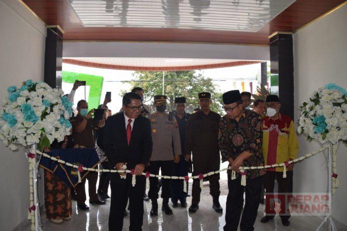 Resmikan UHB, Husein Harap Adanya Sinergitas dengan Perguruan Tinggi Lainnya