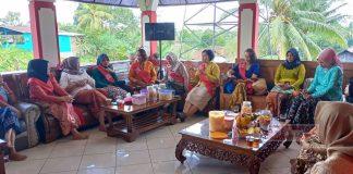 Sri Ruwiyati Apresiasi KBM Banjarnegara Atas Kepeduliannya Terhadap Kebaya