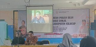 Sunarna Ajak Petani Ikan Cilacap Produksi Pakan Ikan Mandiri