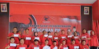 Teruskan Kepedulian Mbak Puan, DPC Partai Pati Bagikan Pencairan PIP