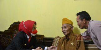 Tradisi HUT Kemerdekaan RI, Bupati Tiwi dan Bambang Irawan Anjangsana ke Pejuang Perintis Kemerdekaan