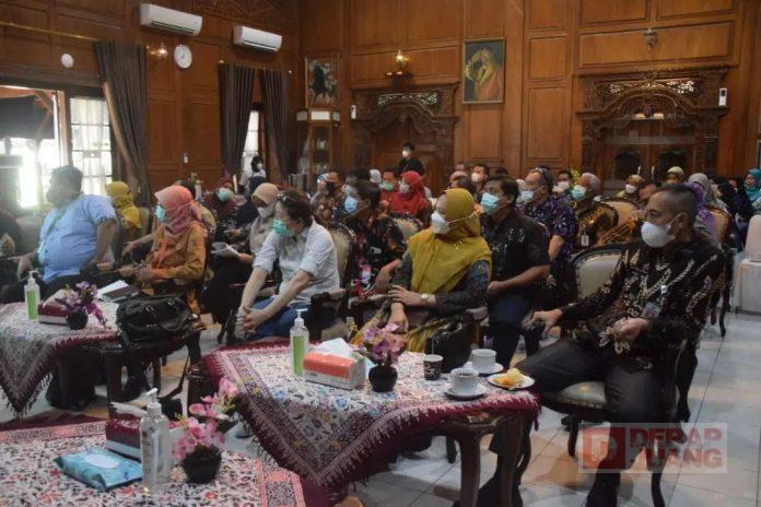 Turunkan AKI, Sadewo Usulkan Gelang Ibu Hamil