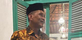 Cara Sumanto Jaga Tradisi Jawa Melalui ‘Mapak Suran’