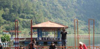 Tebar Ikan di Telaga Menjer, Bupati Afif: Untuk Jaga Ekosistem Lingkungan