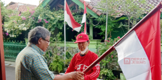 Sambut HUT RI, Adi Purwanto Pasang 500 Bendera Merah Putih