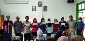 Kundapil, Agung Satria Tinjau Perbaikan Jalan Hingga Salurkan PIP