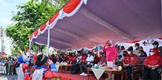 Bupati Sukoharjo Tunjukkan Prestasi Pemkab di Acara Pawai