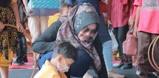 Sri Mulyani Ajak Anak-anak Kenali Mainan Tradisional
