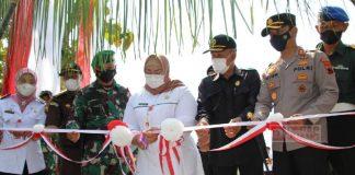 Mbak Yuni Hadiri Penutupan Program TMMD di Wonorejo