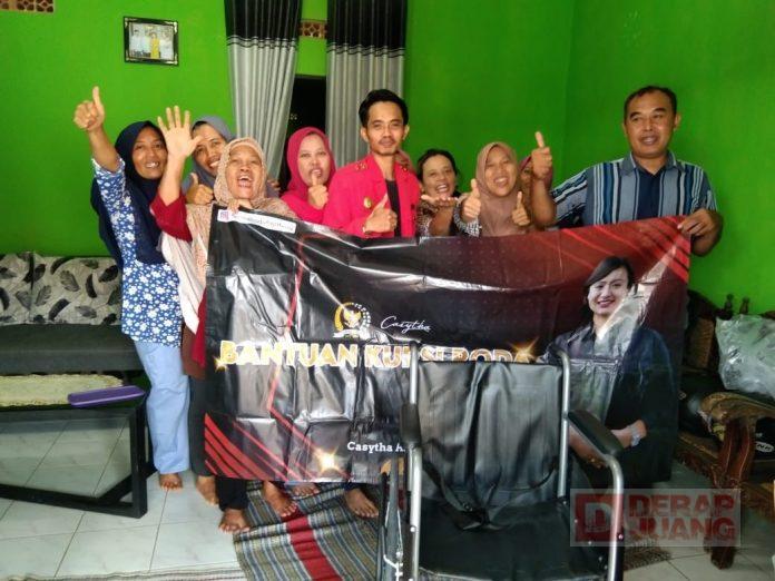 Yusuf Salurkan Bantuan Kursi Roda dari Mbak Casytha