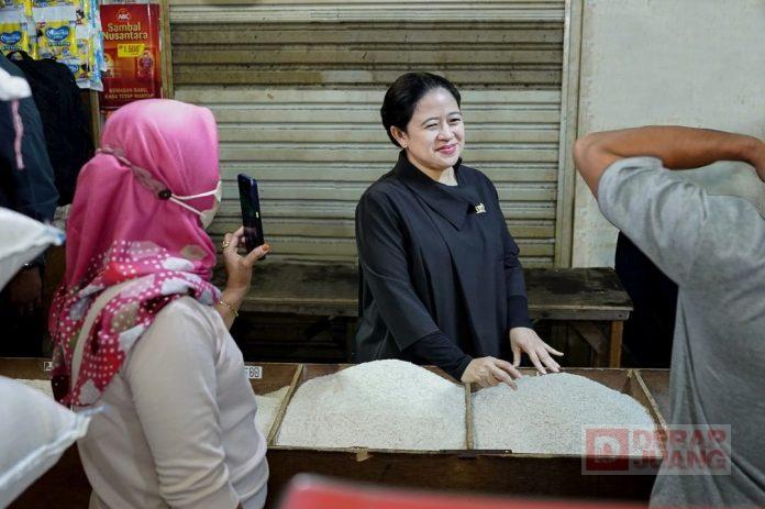 Puan Maharani Pantau Harga Kebutuhan Pokok di Pasar Pondok Gede