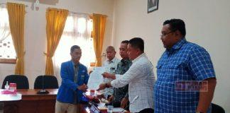 Ali Badrudin Sambut Massa Demonstrasi PMII Pati