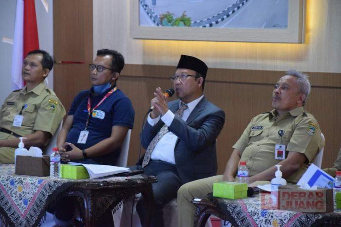 Berhasil Tangani Sampah, Bupati Husein Berbagi Pengalaman Kepada Kemeterian PANRB