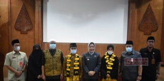 Bupati Tiwi Lepas 44 Jamaah Umroh dari Purbalingga, Banyumas dan Cilacap