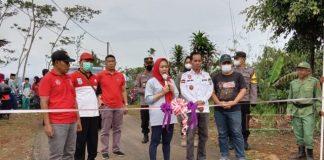 Bupati Tiwi Resmikan Jalan Danasari-Sirau