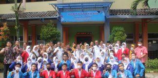 Bupati Tiwi Resmikan Ruang Audio Perpustakaan Surya Cendekia