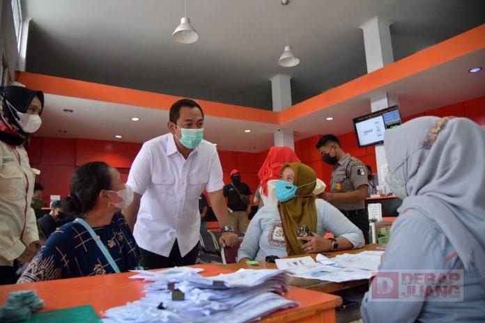 Mas Hendi Kawal Penyaluran BLT BBM di Kota Semarang