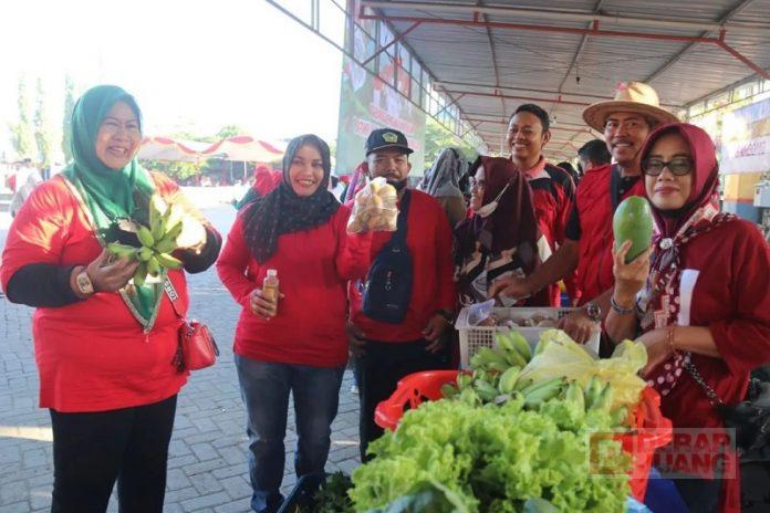 Mbak Etik Harap Pasar Mitra Tani Menjadi Wadah Penyerapan Hasil Panen Petani