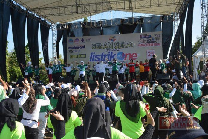 Meriahkan Hari Olahraga Nasional, Bupati Hadiri Senam Sehat