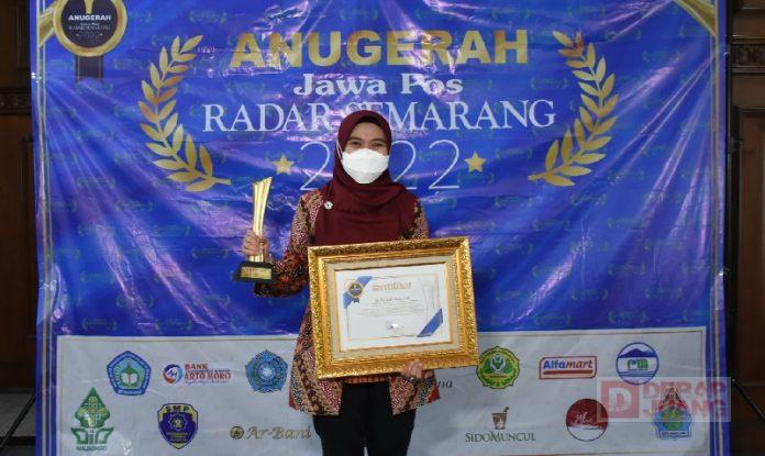 Penggerak Pemasaran UMKM, Bupati Demak Terima Penghargaan Anugrah Jawa Pos